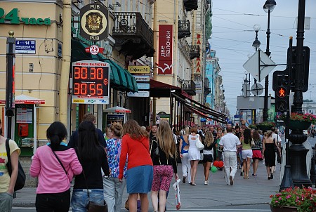 Kinh Nghiệm Mua Sắm Tại Nga: Điểm Đến Thú Vị Cho Những Tín Đồ Shopping